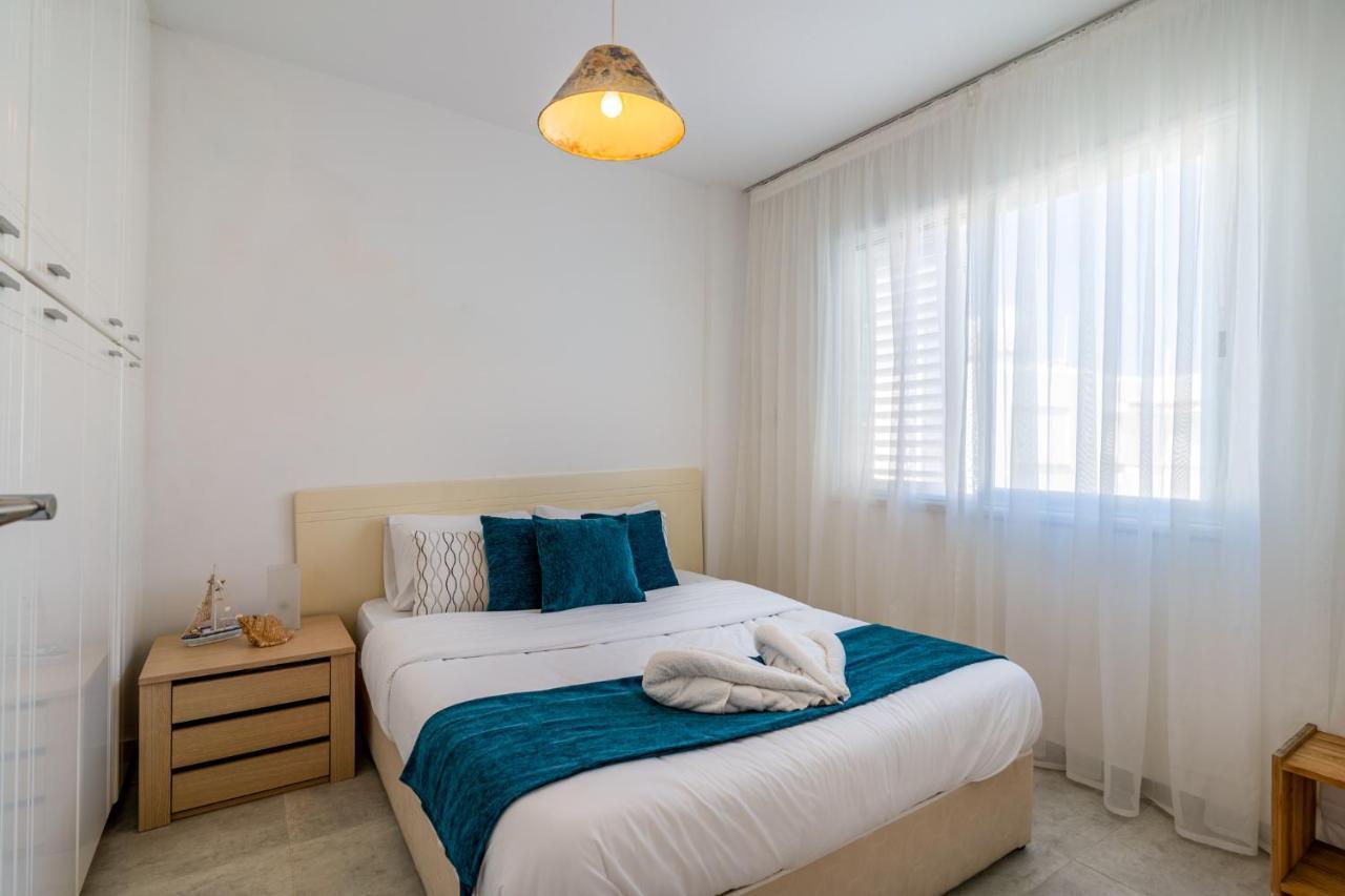 Seawaves 1- Bedroom Apartment Near Meneou Beach Larnaca Exteriér fotografie